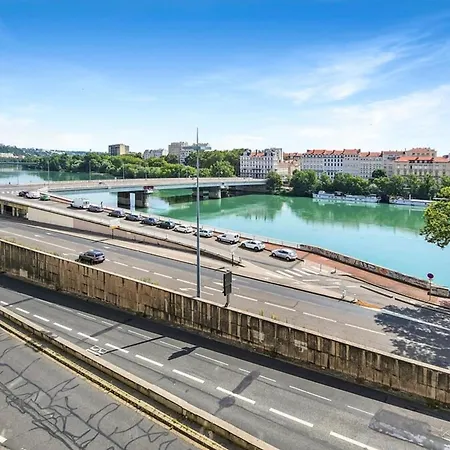 Le Quai Lassagne
